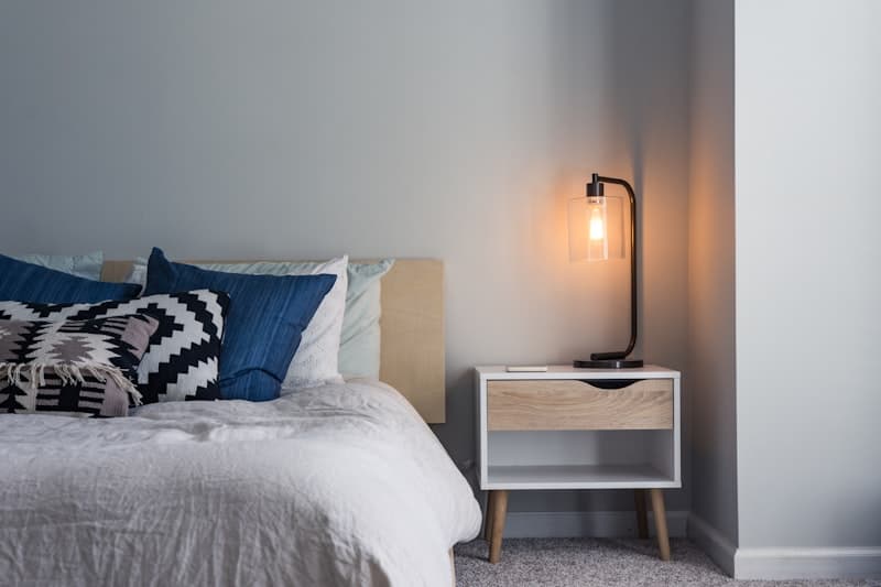 Minimal Platform Bed